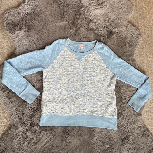 Light Blue Raglan Style Sweatshirt - Picture 11 of 11